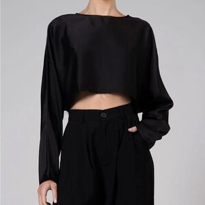 NONCHALANT Label Emilia Cropped Top in Black Medium